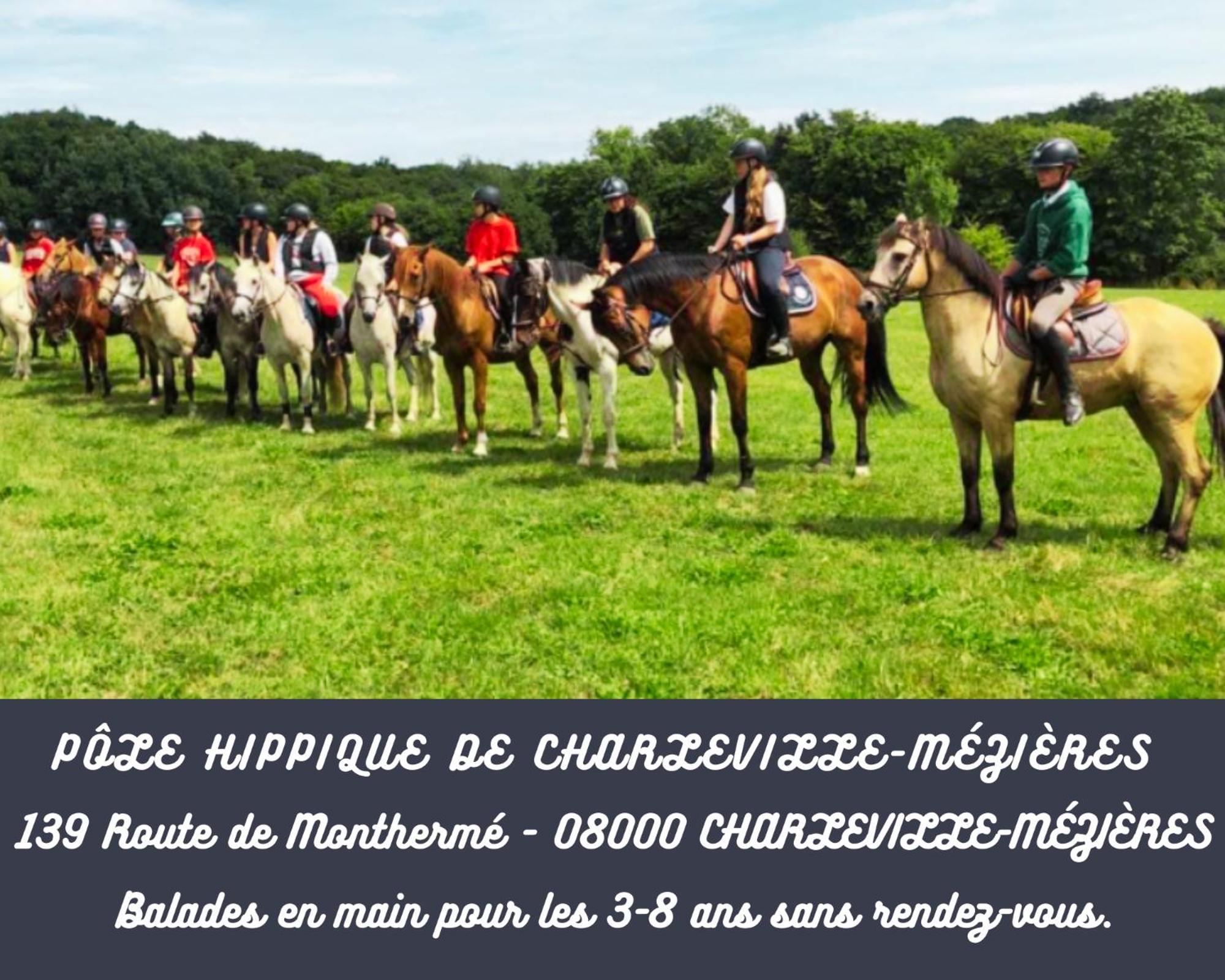 Charleville-Mezieres: Belle Vue Place Ducale Екстер'єр фото